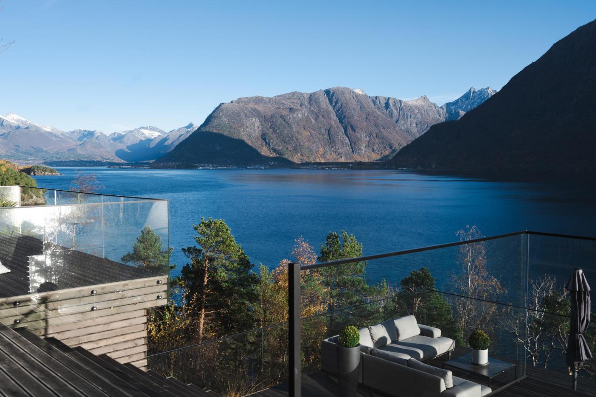 Villa Kristina / Andalsnes Torvik Exterior photo